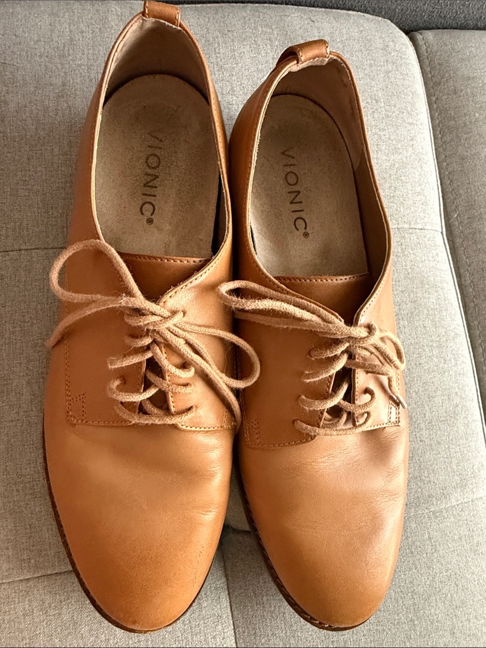 Vionic Westlym Women's Tan Leather Lace-Up Oxford